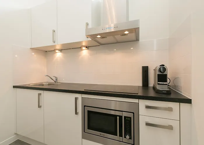 The Palace - R.q.c. *