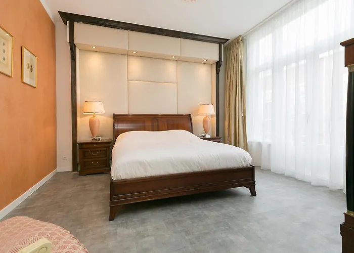 The Palace - R.q.c. * L'Aia