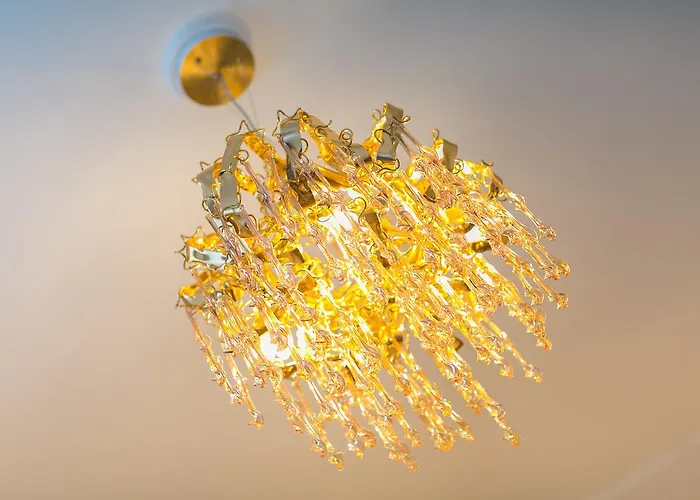 The Palace - R.q.c. *